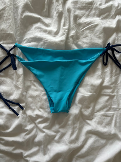 Sunny bikinitrosa