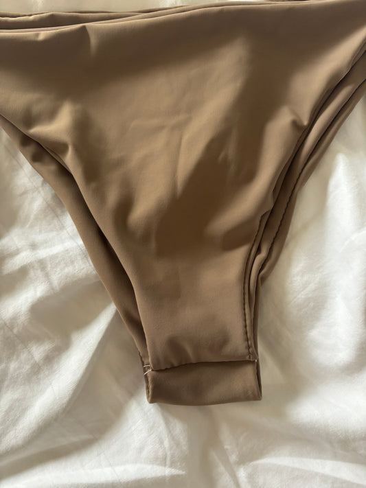 Milk espresso bikinitrosa