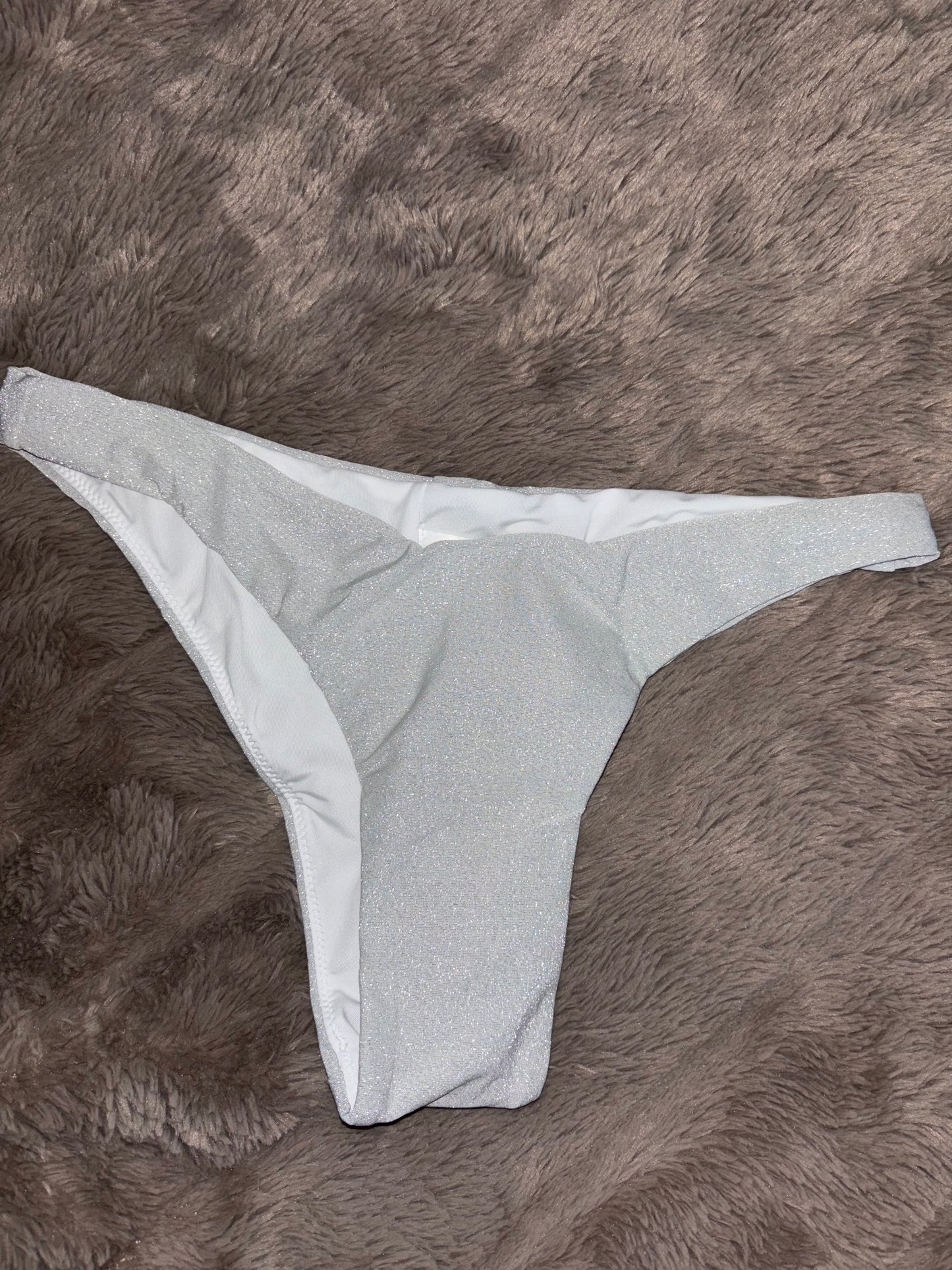 Barbie White underdel